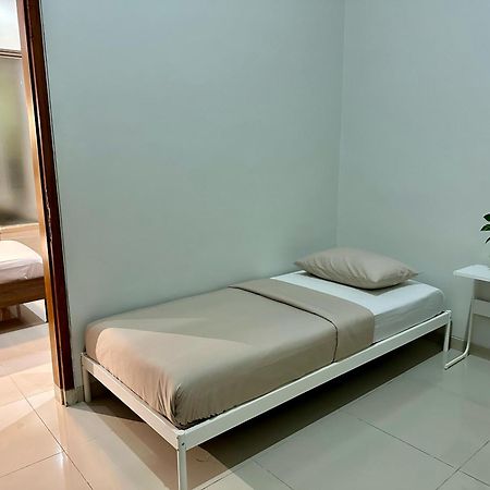 Cendhani Raras Gallery Kejayan المظهر الخارجي الصورة