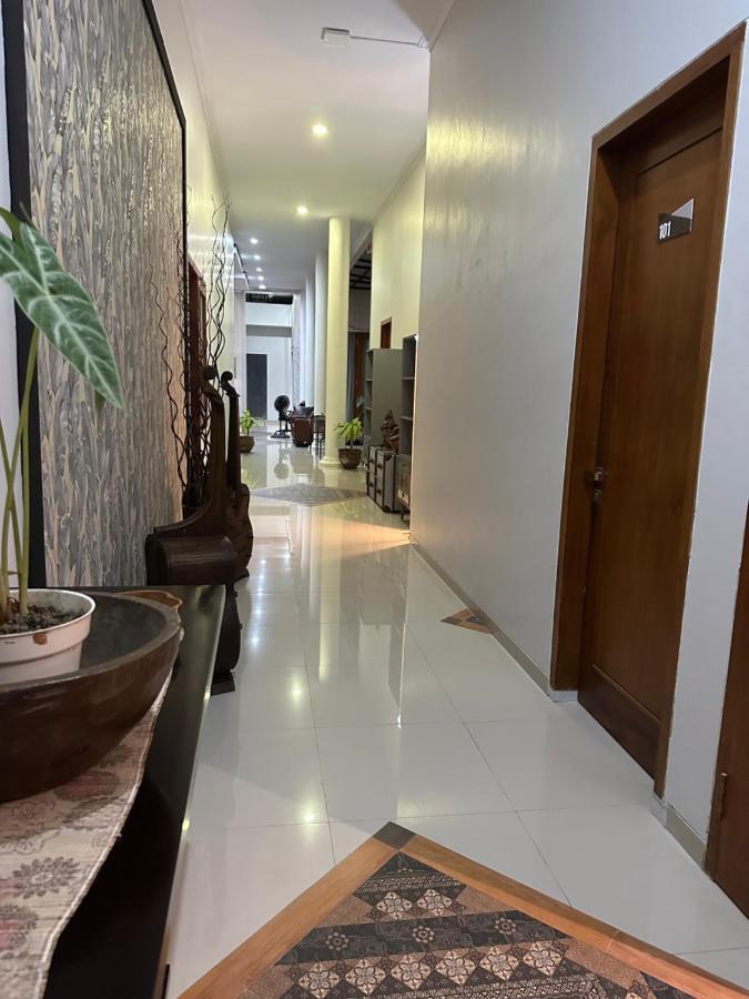 Cendhani Raras Gallery Kejayan المظهر الخارجي الصورة
