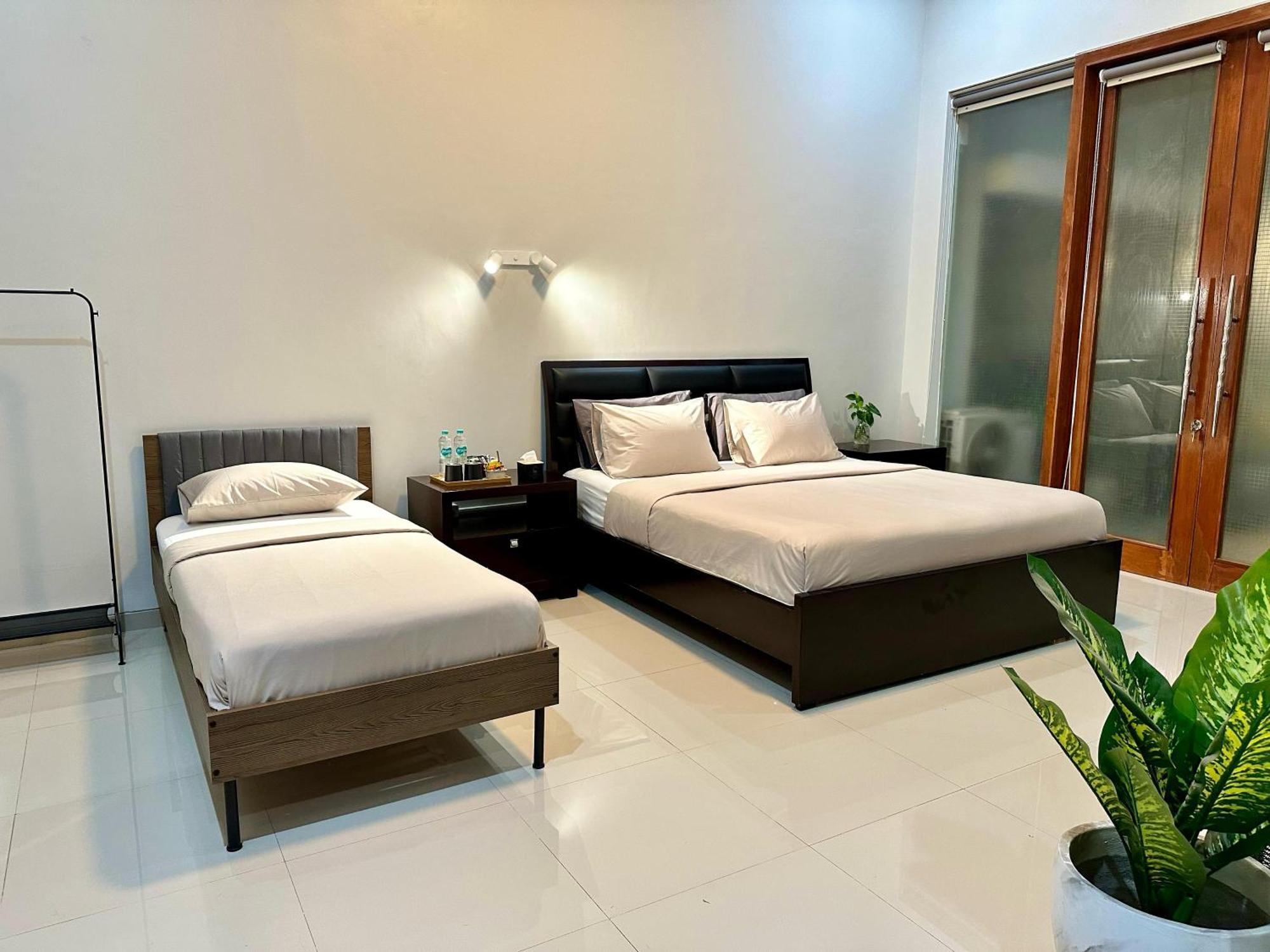 Cendhani Raras Gallery Kejayan المظهر الخارجي الصورة
