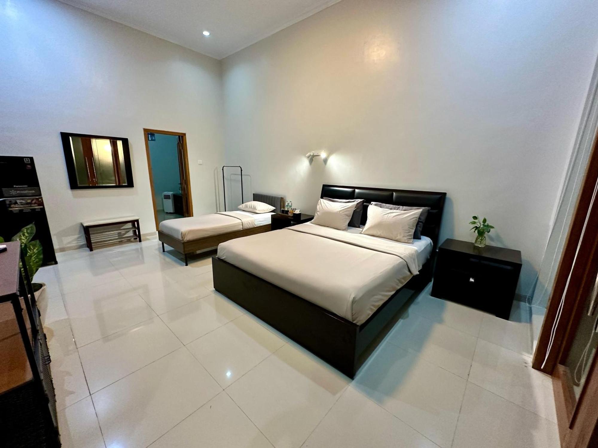 Cendhani Raras Gallery Kejayan المظهر الخارجي الصورة